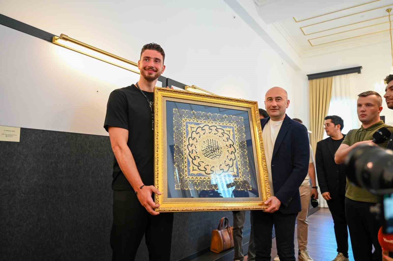 milli basketbolcu alperen sengune turkiyeye deger katanlar odulu 2 OCD9fr2F