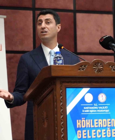 milli-egitim-bakan-yardimcisi-macit-dunyada-her-sinifinda-internet-bulunan-her-sinifinda-akilli-tahta-pewWW49N.jpg