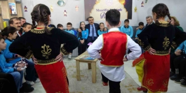 milli-egitim-bakani-tekin-artvinde-ogrencilerle-bir-araya-geldi-NsIv23WV.jpg