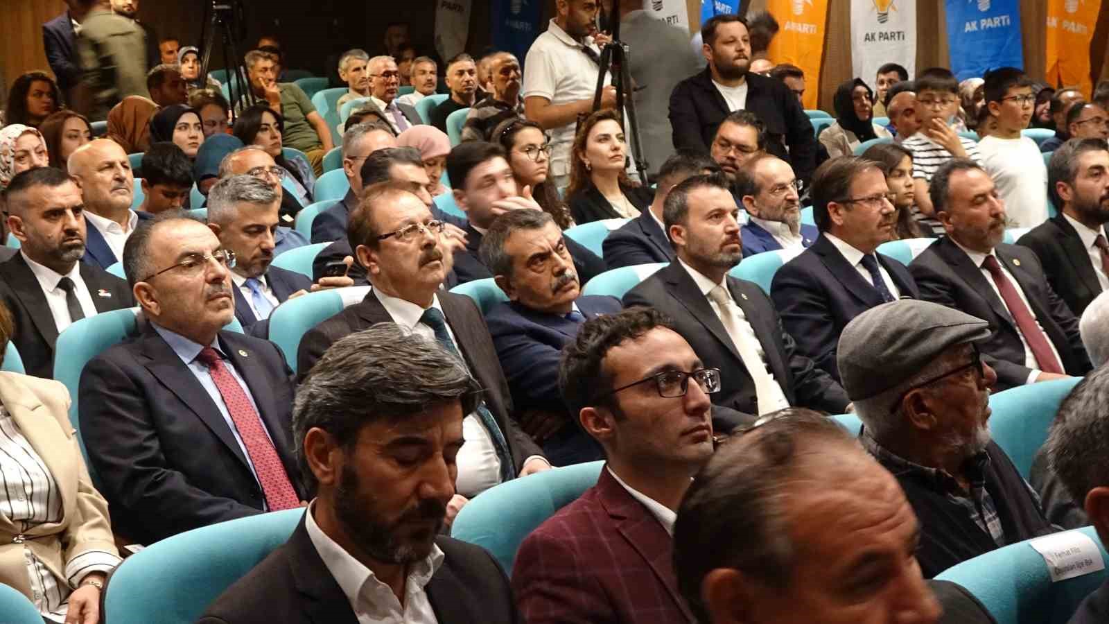 milli egitim bakani tekin ekrem imamoglu ozgur ozel iliskisini tosun pasa filmine benzetiyorum 2 3yBdrn3m