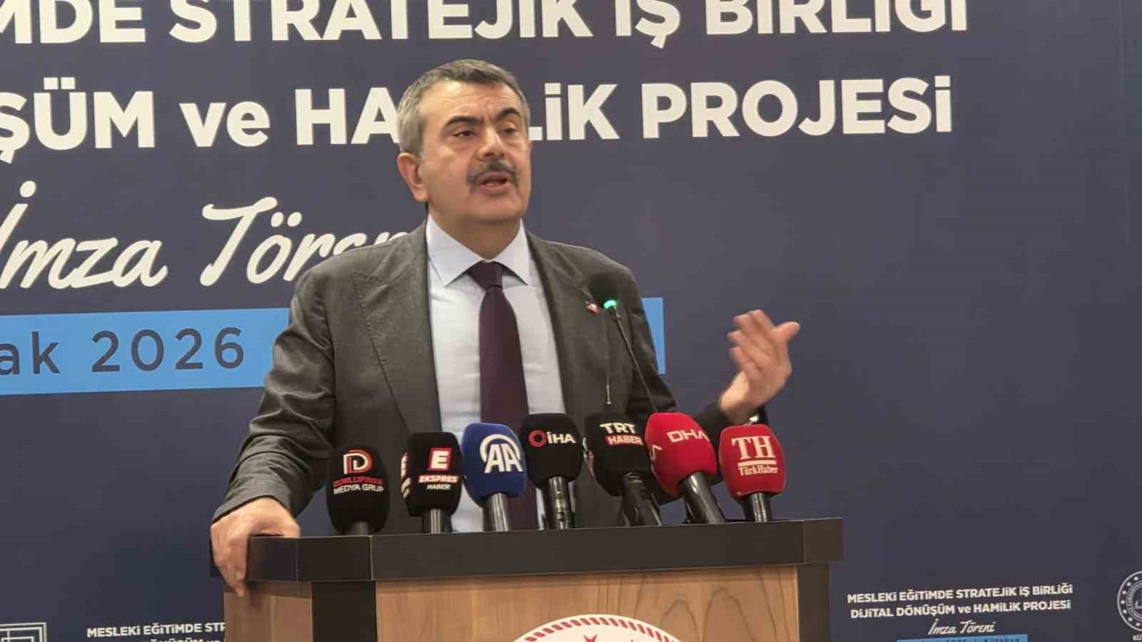 milli egitim bakani tekin kutahyada mesleki egitimle ilgili mesajlar verdi 0 jO2kcMzU