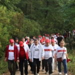 milli-egitim-bakani-tekin-sakaryada-huzur-ve-kardeslik-yuruyusune-katildi-f5jjzQRq.jpg