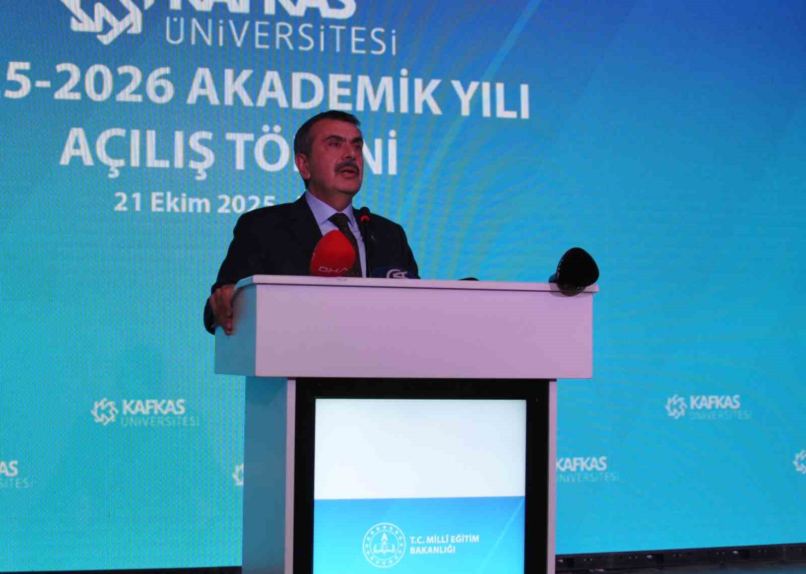 Milli Eğitim Bakanı Tekin: "Terörsüz Türkiye sürecine sahip çıkmak, en çok da bu ülkenin entelektüellerinin, akademisyenlerinin görevi" 16 milli egitim bakani tekin terorsuz turkiye surecine sahip cikmak en cok da bu ulkenin diS5U21W