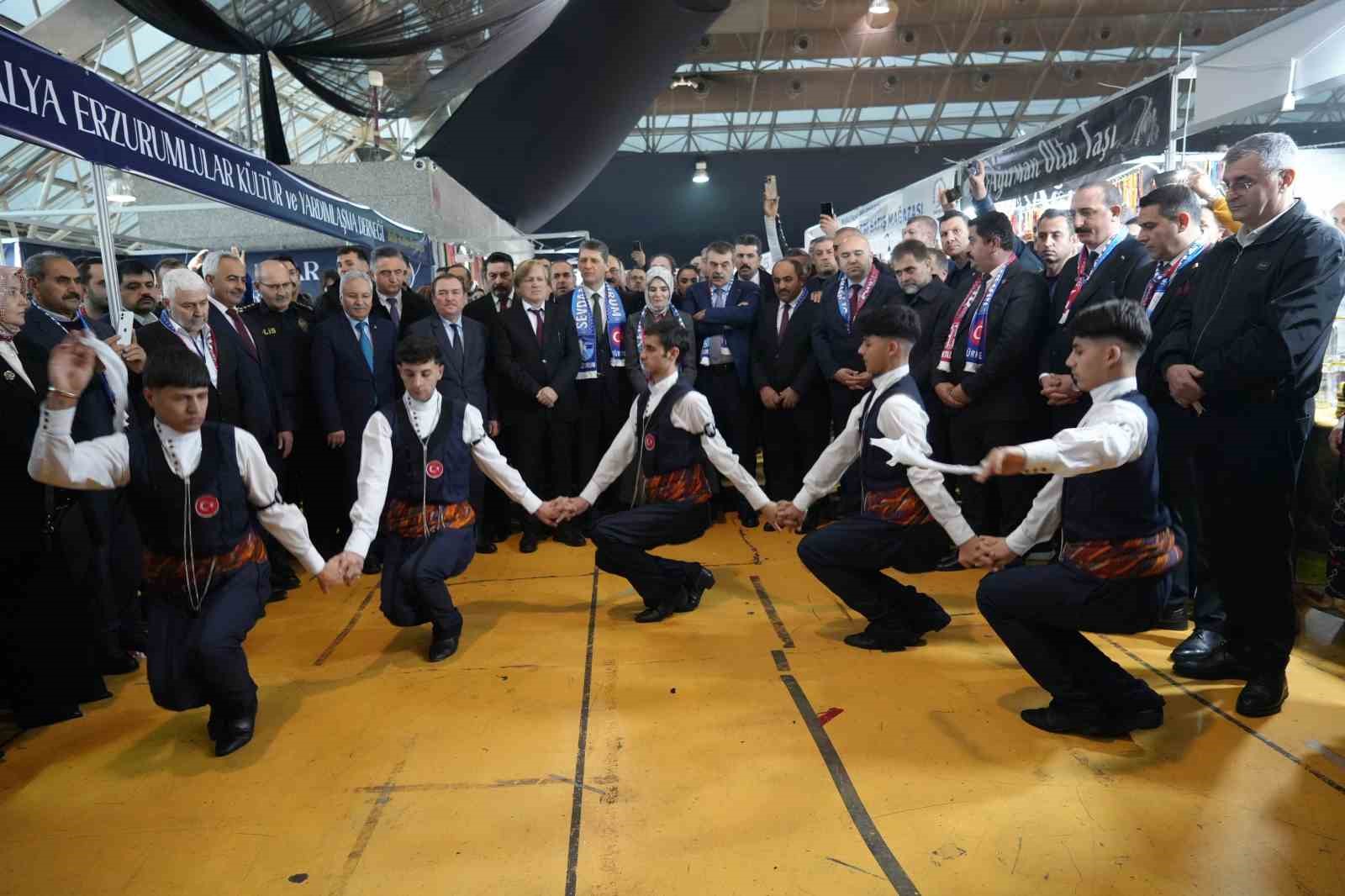Milli Eğitim Bakanı Tekin: "Türkiye Cumhuriyeti’nin en önemli mihenk taşlarından biri Erzurum’dur" 10 milli egitim bakani tekin turkiye cumhuriyetinin en onemli mihenk taslarindan biri erzurumdur 6 UB4aDRtV