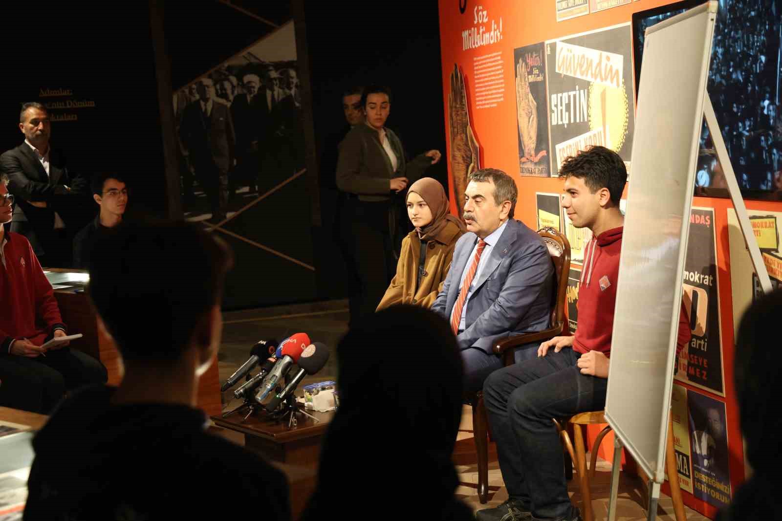 milli egitim bakani tekinden aydinda demokrasi ve nsan dersi 2 7l1HeA2V