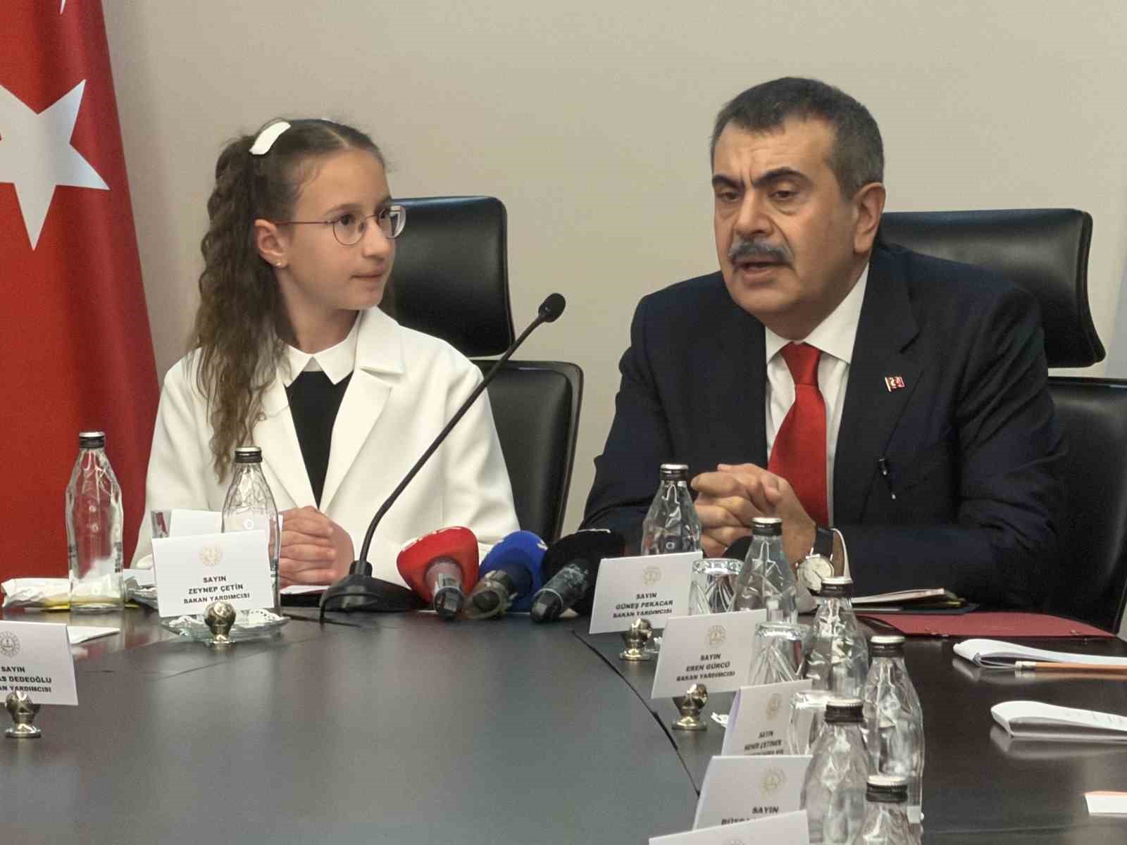 milli egitim bakanliginda 23 nisanda anlamli devir teslim 1 VMdcMQHN