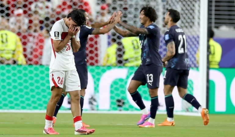 milli-futbolcular-gozyaslarini-tutamadi-v61tUSCM.jpg