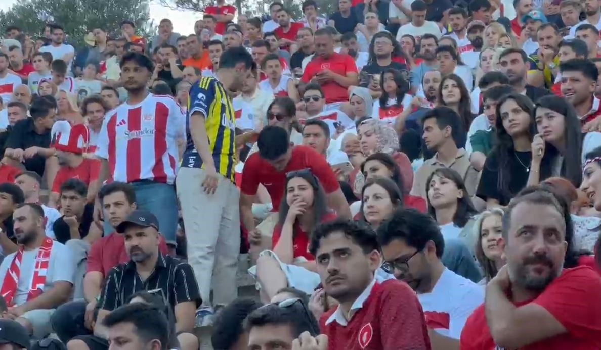 milli heyecani 2 bin 500 yillik antik tiyatroda yasadilar 0 Tvgmf1Km