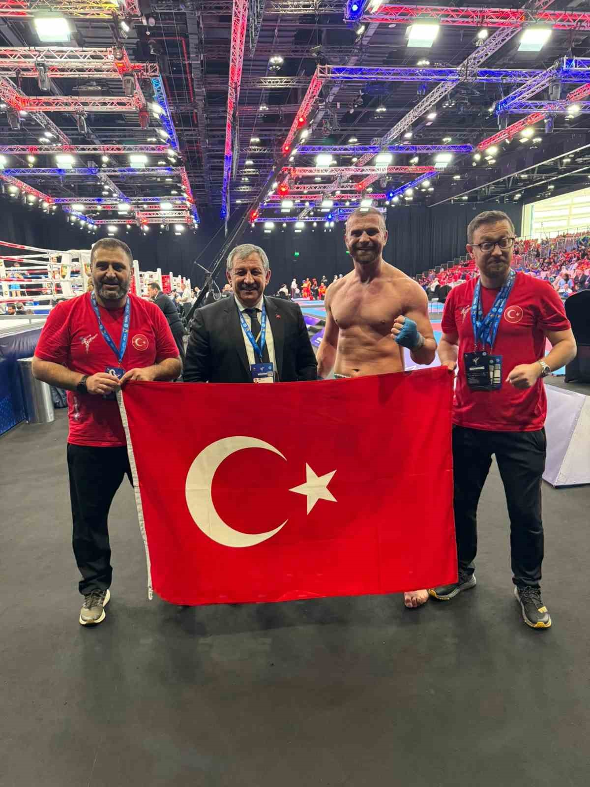 milli kick bokscu kadir yildirim dunya sampiyonu oldu 0 fMkGVYmm