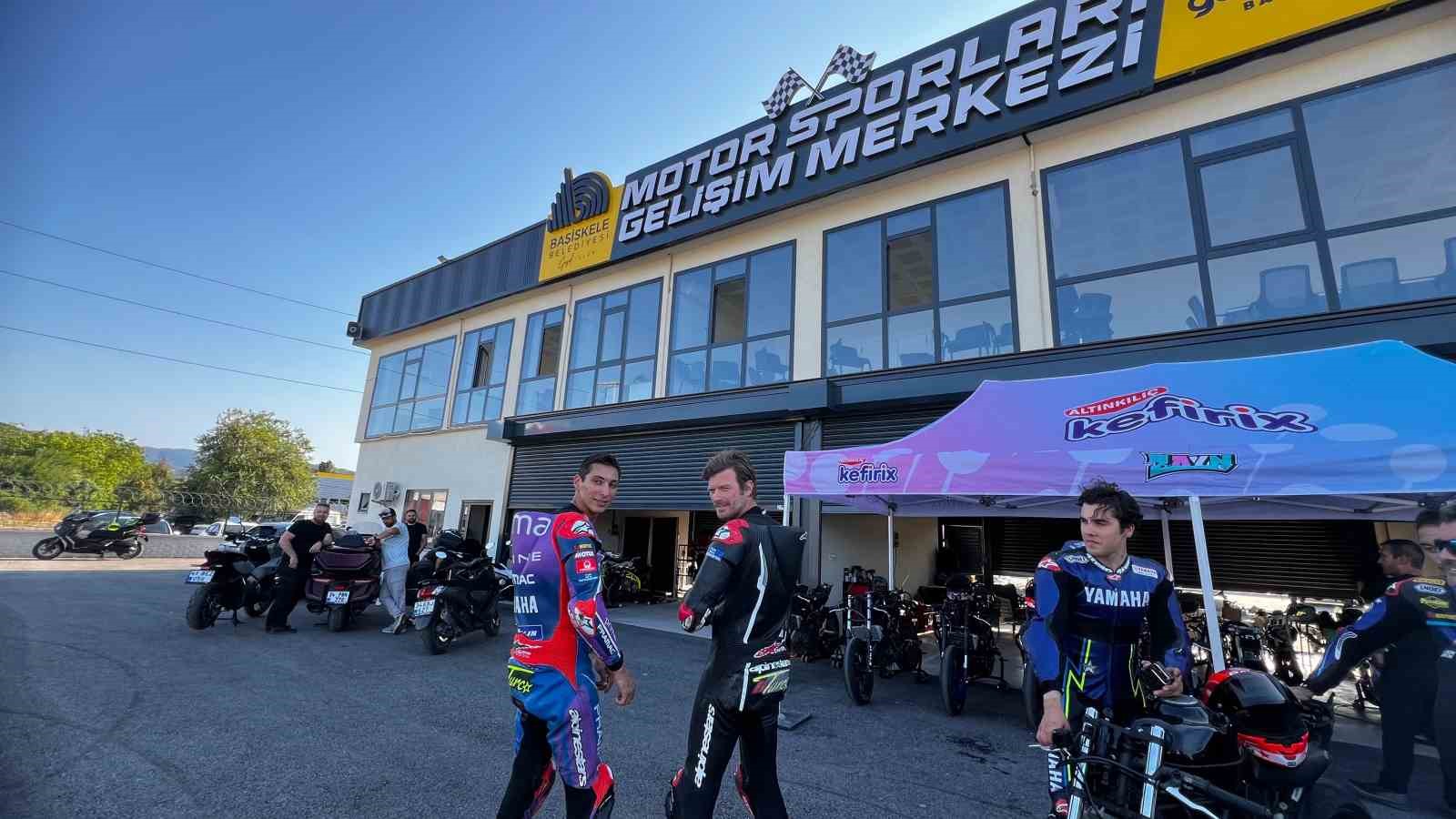 milli motosikletciler ve oyuncu kivanc tatlitug kocaelide piste cikti 1 GOzvTpFV