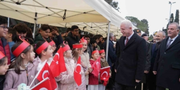 milli-sair-mehmet-akif-ersoy-istiklal-marsinin-kabulunun-105inci-yilinda-kabri-basinda-anildi-ksEfQt4g.jpg