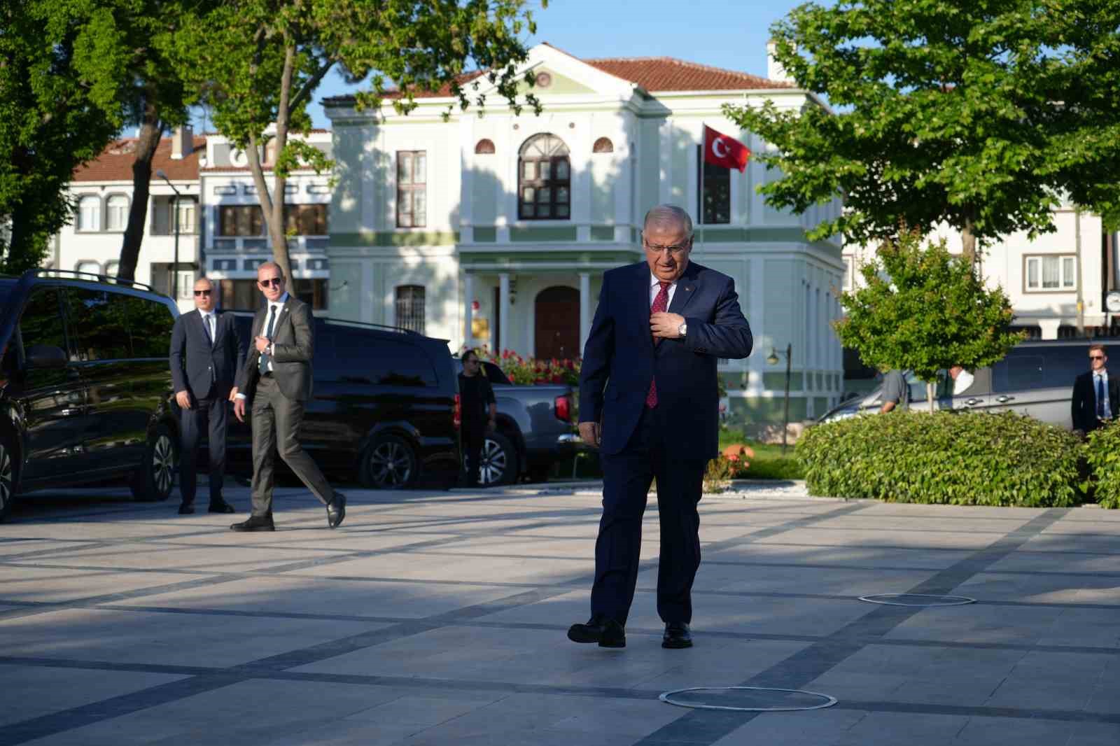 milli savunma bakani guler edirnede 3 uYrkQX2m