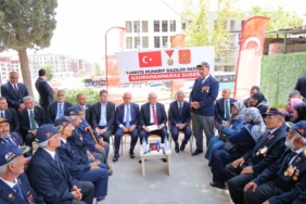 milli-savunma-bakani-guler-kahramanmarasta-EBVujxOp.jpg