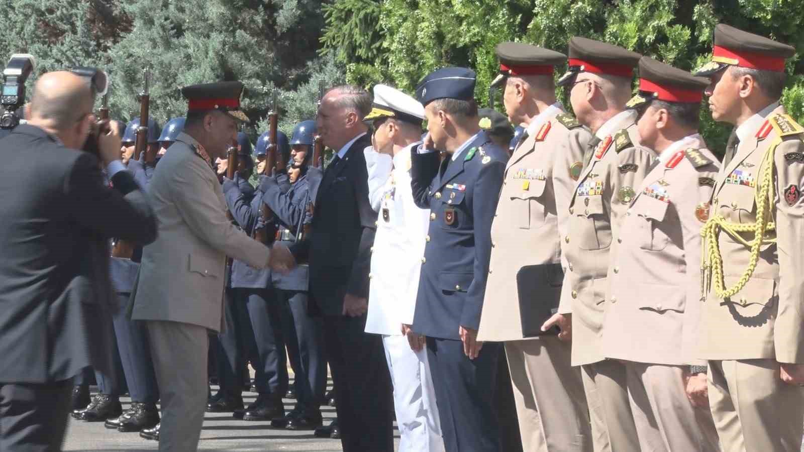 Milli Savunma Bakanı Güler, Mısır Silahlı Kuvvetler Başkomutanı Zaher ile görüştü 6 milli savunma bakani guler misir silahli kuvvetler baskomutani zaher ile gorustu 2 dPrdHSI7
