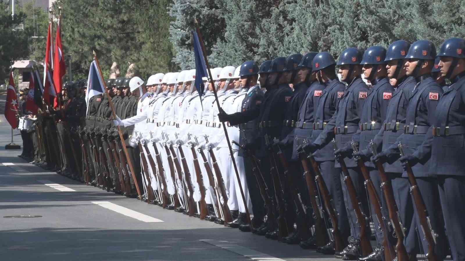 Milli Savunma Bakanı Güler, Mısır Silahlı Kuvvetler Başkomutanı Zaher ile görüştü 7 milli savunma bakani guler misir silahli kuvvetler baskomutani zaher ile gorustu 3 1MQkDWep