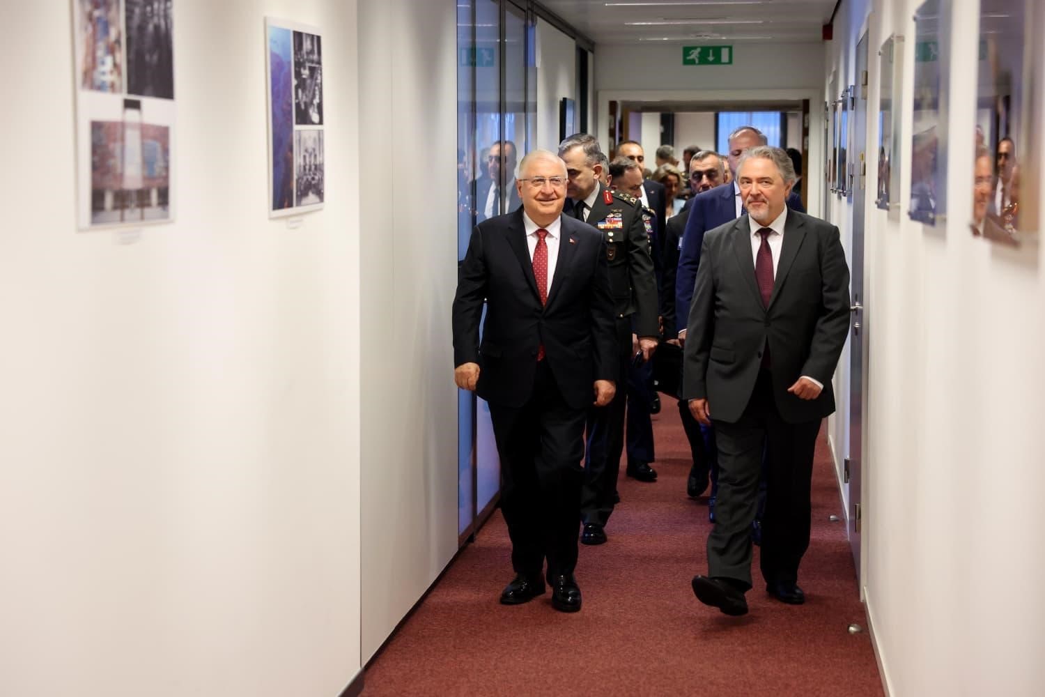 Milli Savunma Bakanı Güler, NATO Karargahı’nda 4 milli savunma bakani guler nato karargahinda 0 9dH9PBB7