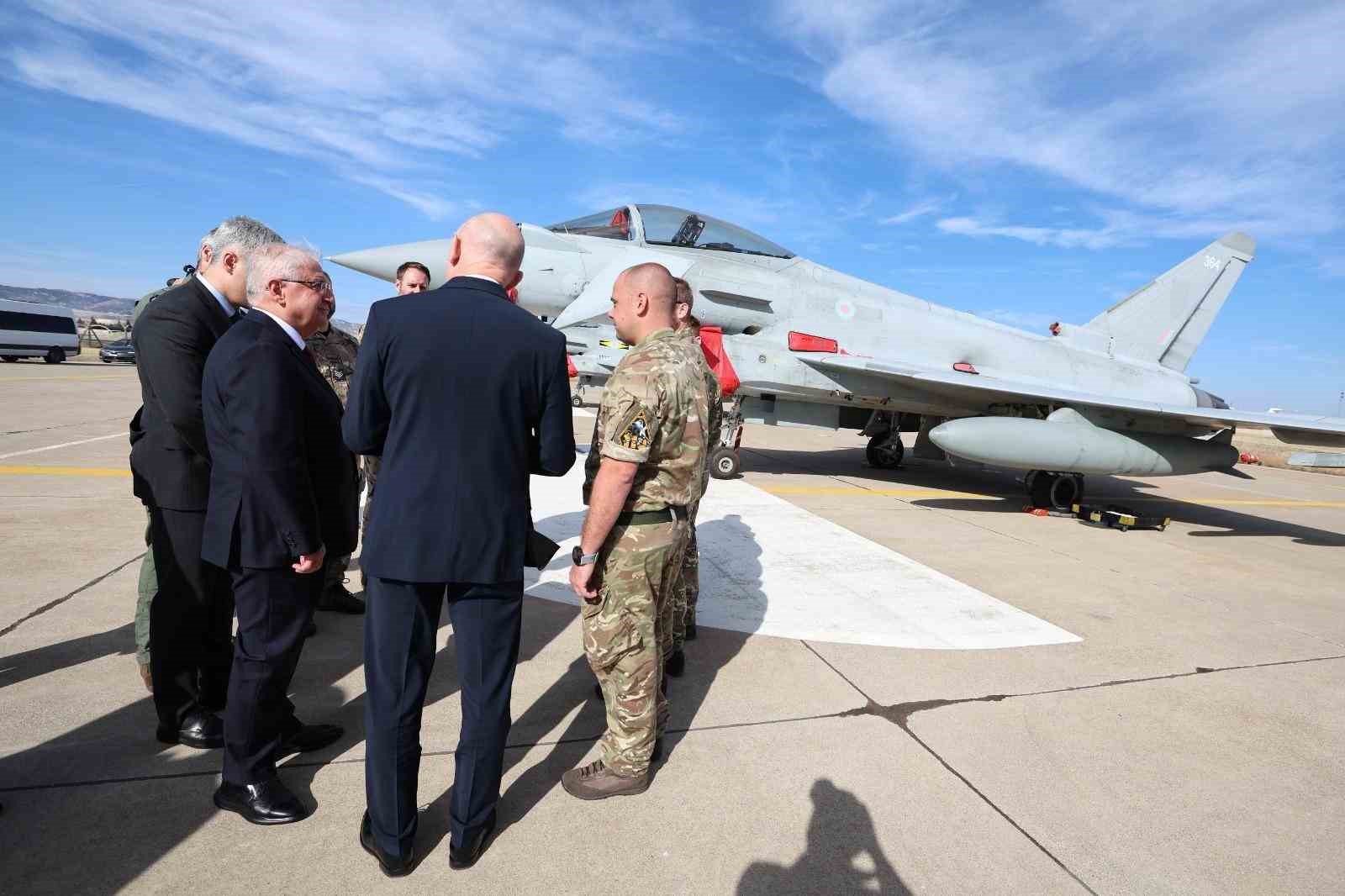 Milli Savunma Bakanı Güler ve Birleşik Krallık Başbakanı Starmer TUSAŞ’ı ziyaret etti 9 milli savunma bakani guler ve birlesik krallik basbakani starmer tusasi ziyaret etti 5 11Ly4qlw