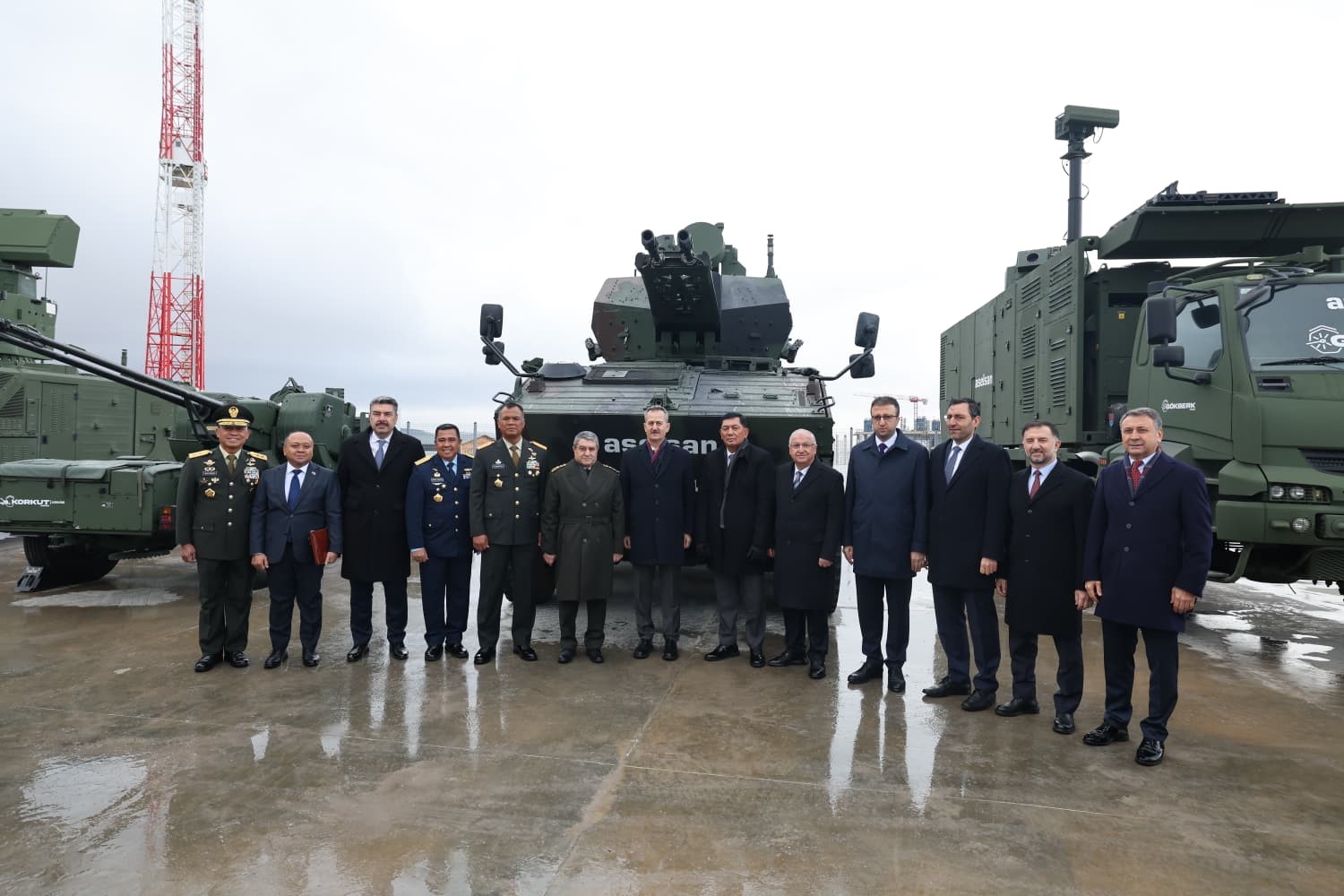 Milli Savunma Bakanı Güler ve Endonezyalı mevkidaşı Sjamsoeddin ile ASELSAN’a ziyaret 6 milli savunma bakani guler ve endonezyali mevkidasi sjamsoeddin ile aselsana ziyaret 2