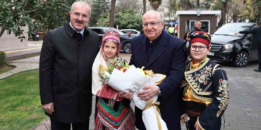 milli-savunma-bakani-yasar-guler-canakkale-valiligini-ziyaret-etti-rmvzhVqt.jpg