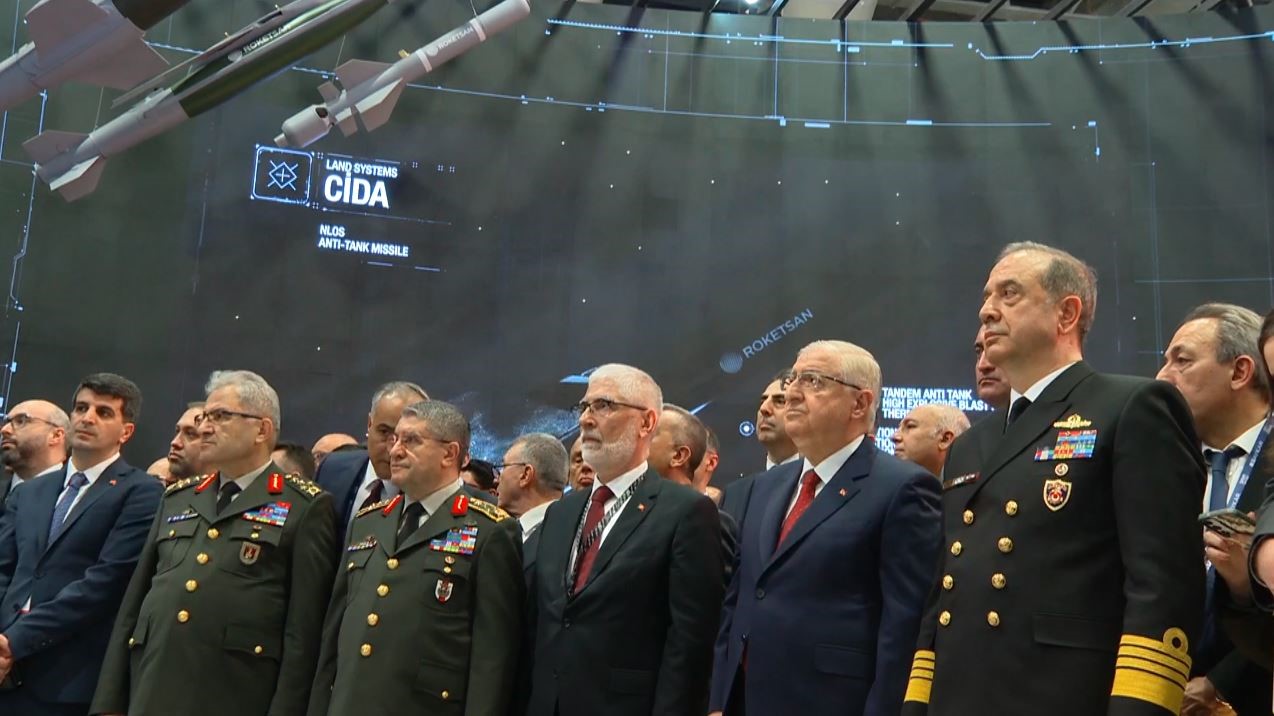 Milli Savunma Bakanı Yaşar Güler, SAHA EXPO’da sergilenen teknolojileri inceledi 6 milli savunma bakani yasar guler saha expoda sergilenen teknolojileri inceledi 2 bNrjPWdv
