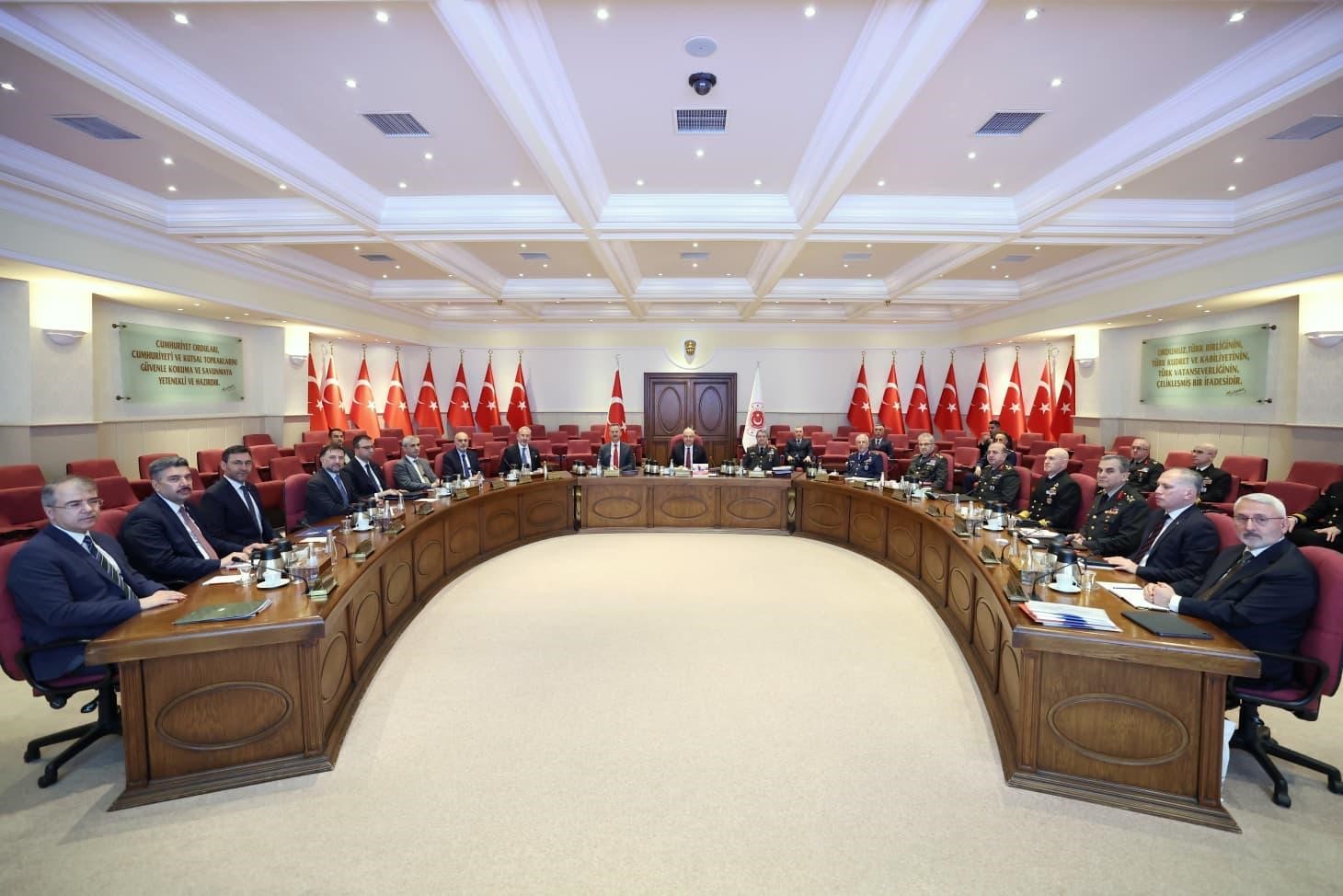 Milli Savunma Bakanlığında "Savunma Sanayii" toplantısı 5 milli savunma bakanliginda savunma sanayii toplantisi 1 DTmVg6OB