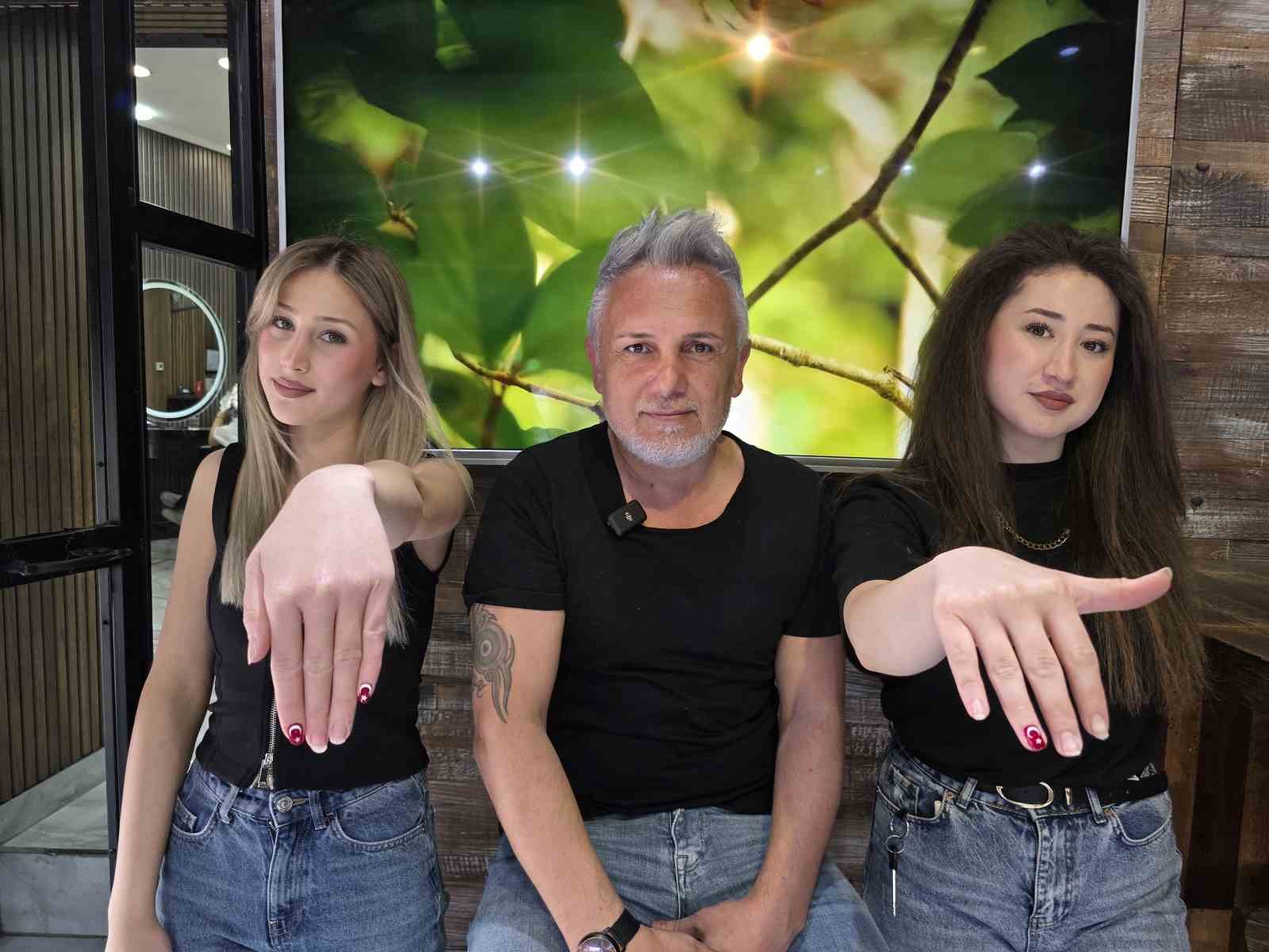 milli takim heyecani tirnaklara yansidi 6 FGU438XD
