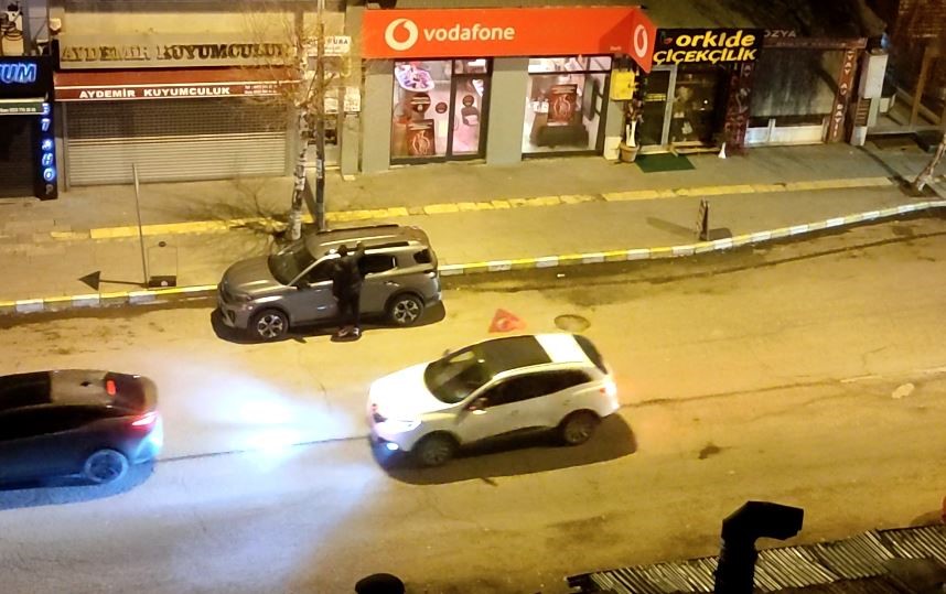 Millilerin zaferi kentte coşkuyla kutlandı 5 millilerin zaferi kentte coskuyla kutlandi 1 OWuLPdES