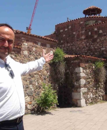milyonlar-harcandi-tarihi-hamam-yeniden-curumeye-terk-edildi-1pmatRTX.jpg