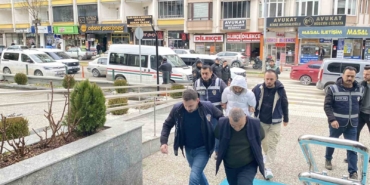 milyonlara-liralik-vurgun-yapan-dolandiricilara-gsm-hatti-temin-eden-sahislara-operasyon-7-gozalti-zYytEcCE.jpg