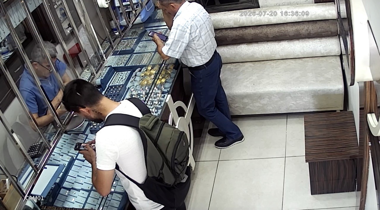 milyonlarca lira degerindeki altinlari alip sirra kadem basti 3 FbXKv9Re