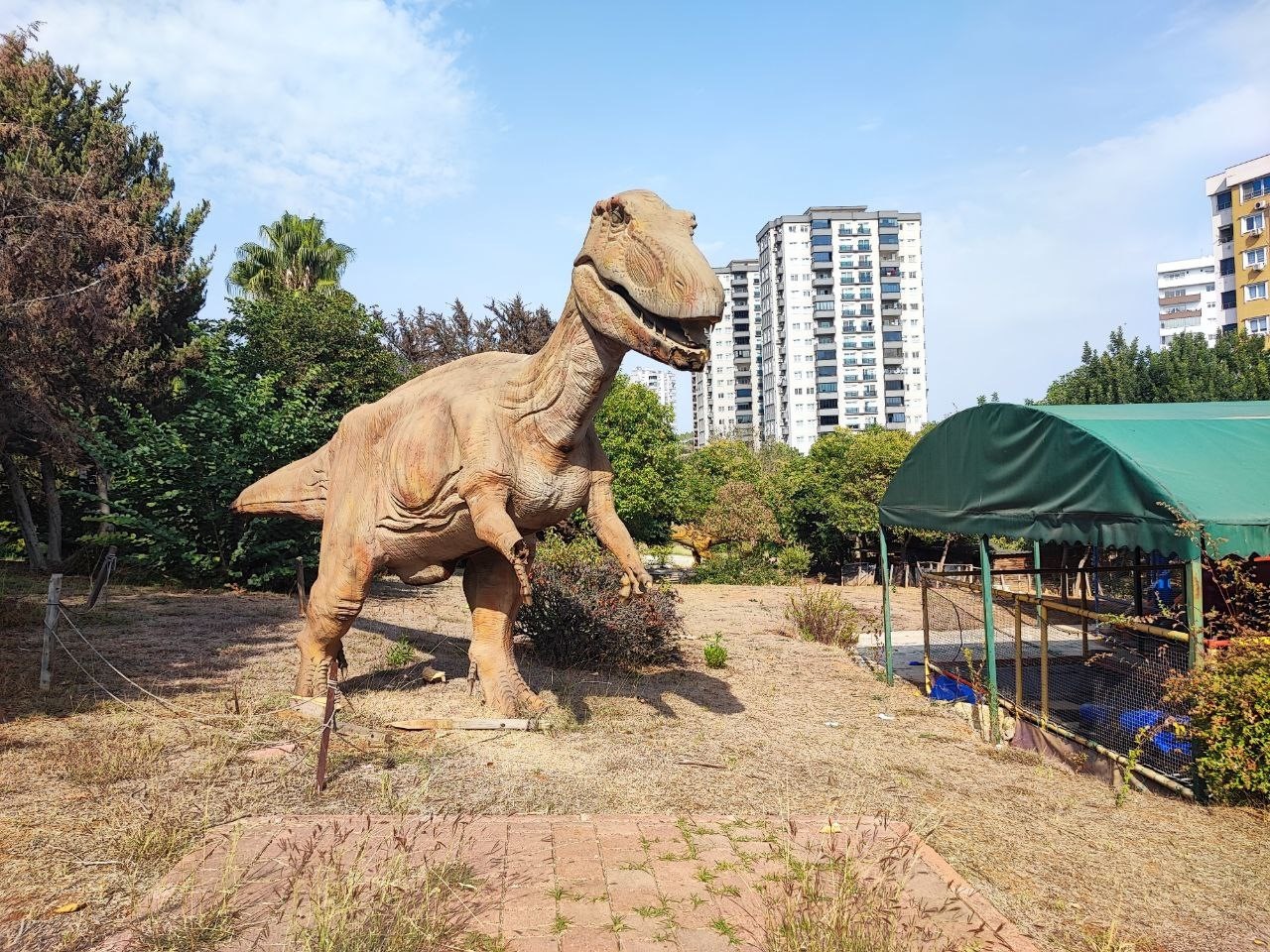 milyonlarca lira harcanan dinazor park curumeye terk edildi 2 2evawkO4