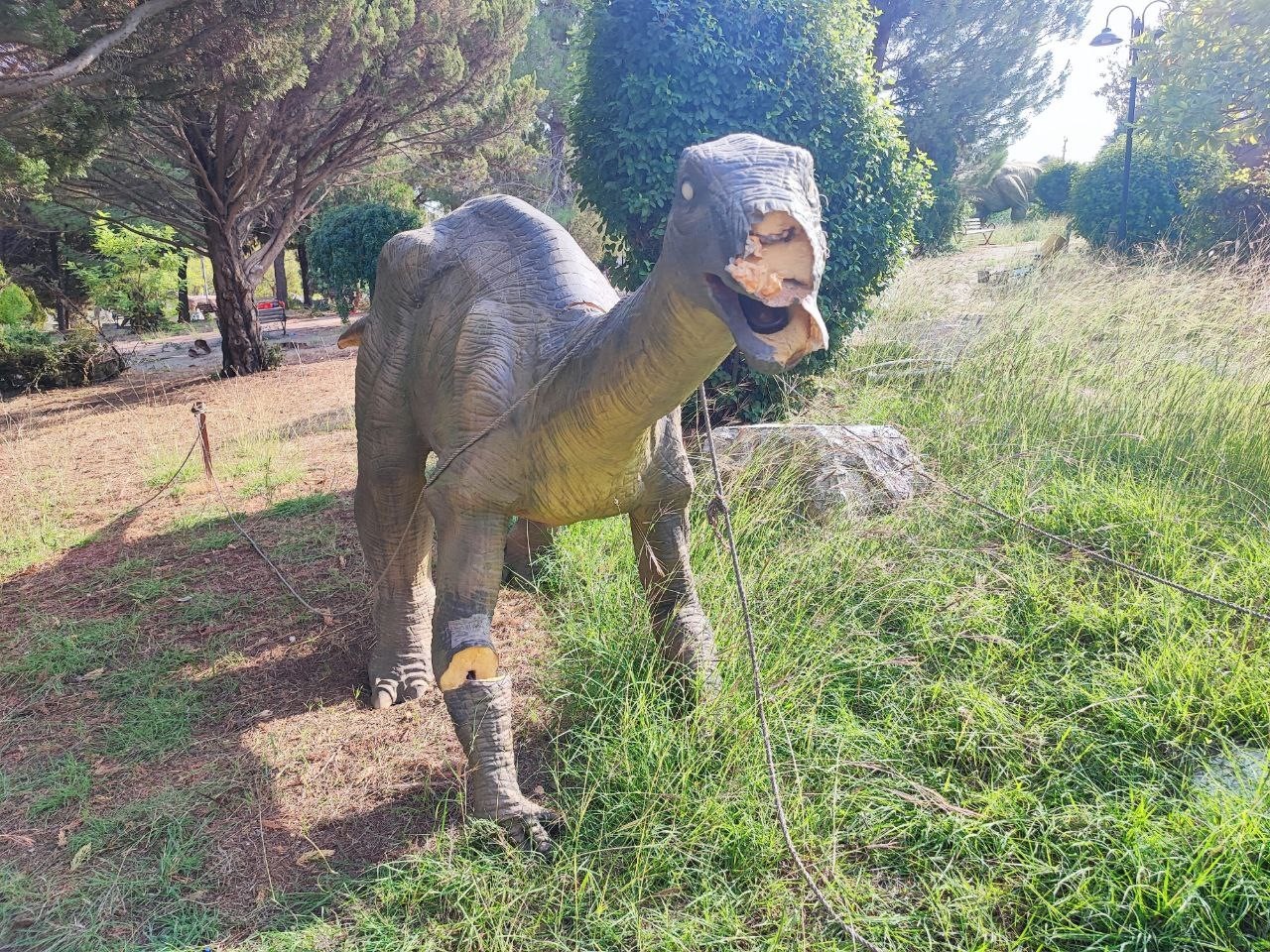 milyonlarca lira harcanan dinazor park curumeye terk edildi 5 WVlf1dJt