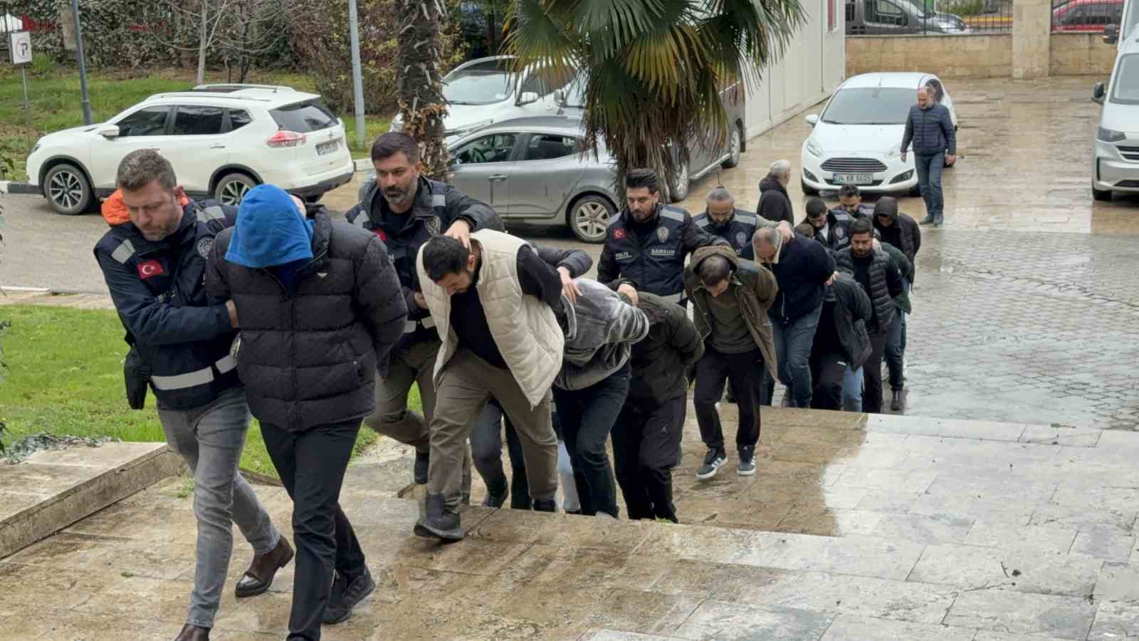 milyonluk arac vurgunu operasyonunda yakalanan 30 kisiden 13u adliyeye sevk edildi 2 TFbfFGt2
