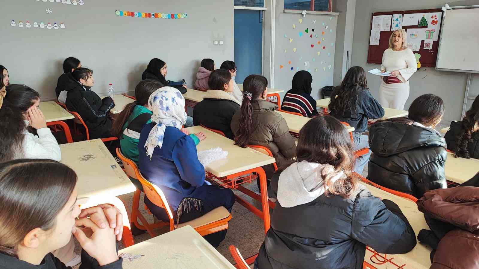 milyonluk mal varligini tskya bagislayan ogretmen psikoz cikmadi ogrencilerine kostu 1