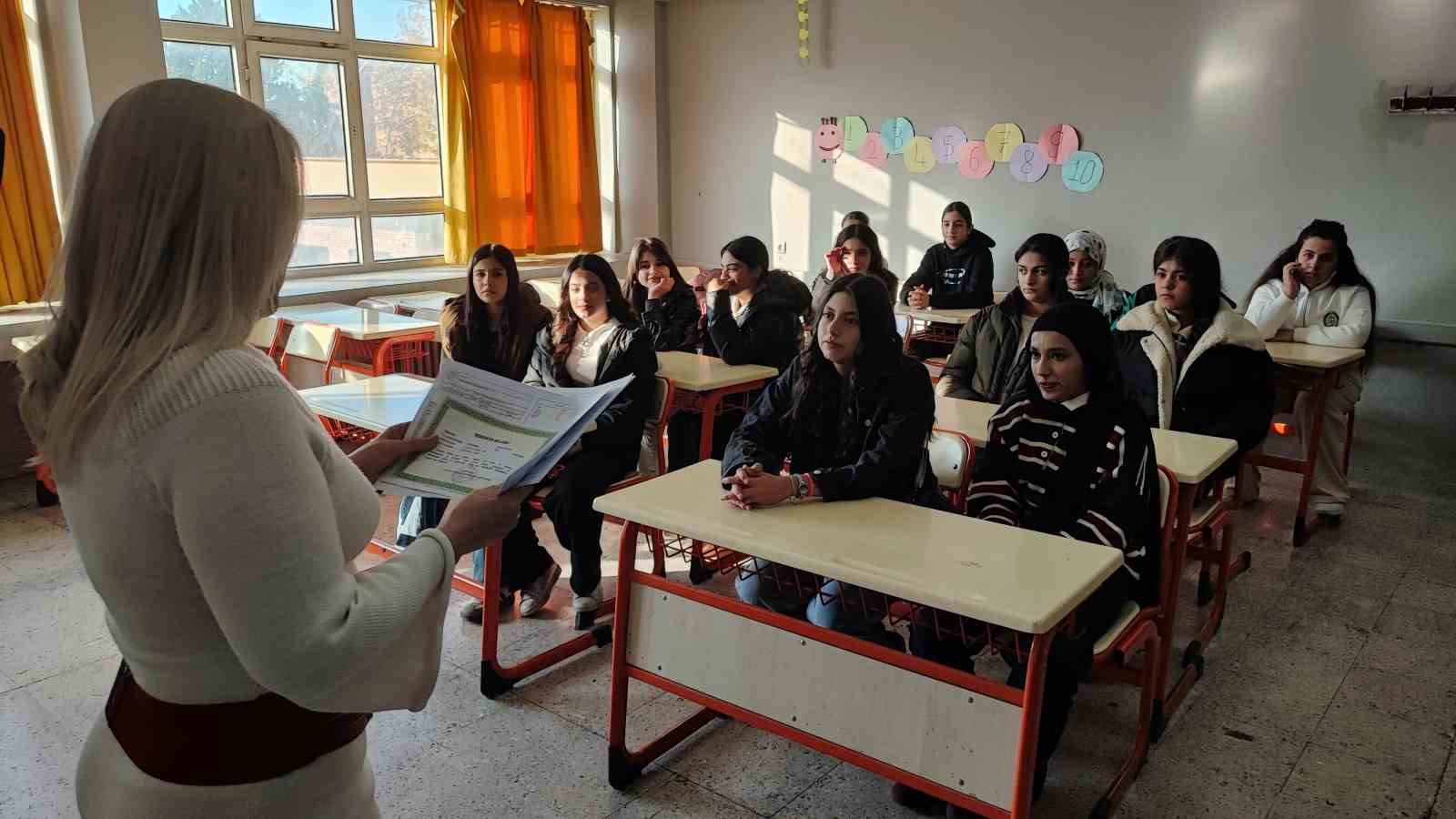 milyonluk mal varligini tskya bagislayan ogretmen psikoz cikmadi ogrencilerine kostu 2 DwNLEgiR