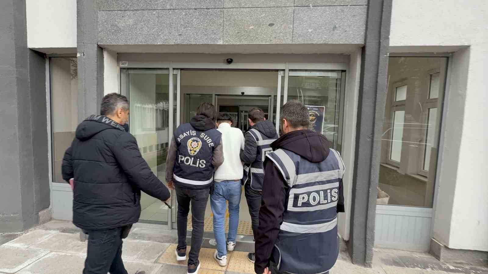 milyonluk vurgun yapti sehir sehir kacarken yakayi ankarada ele verdi 1 P9XdSbiz