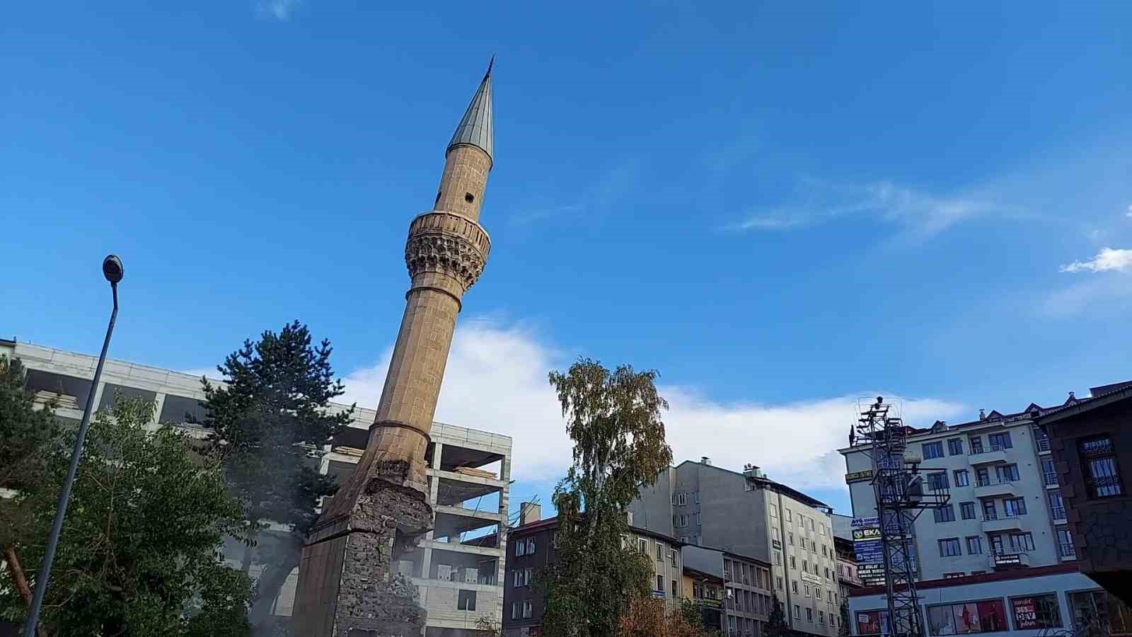 minare saniyeler icinde yerle bir oldu 1 9JajzcCm