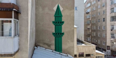 minareye-yer-bulamayinca-duvara-tasarladilar-nZ5YxzDx.jpg