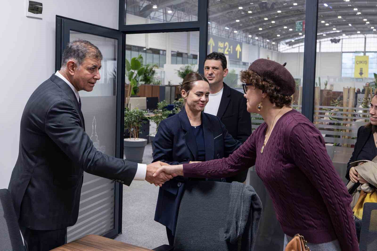 minguzzi ailesinden baskan tugaya ziyaret 1 vjcP9sGj