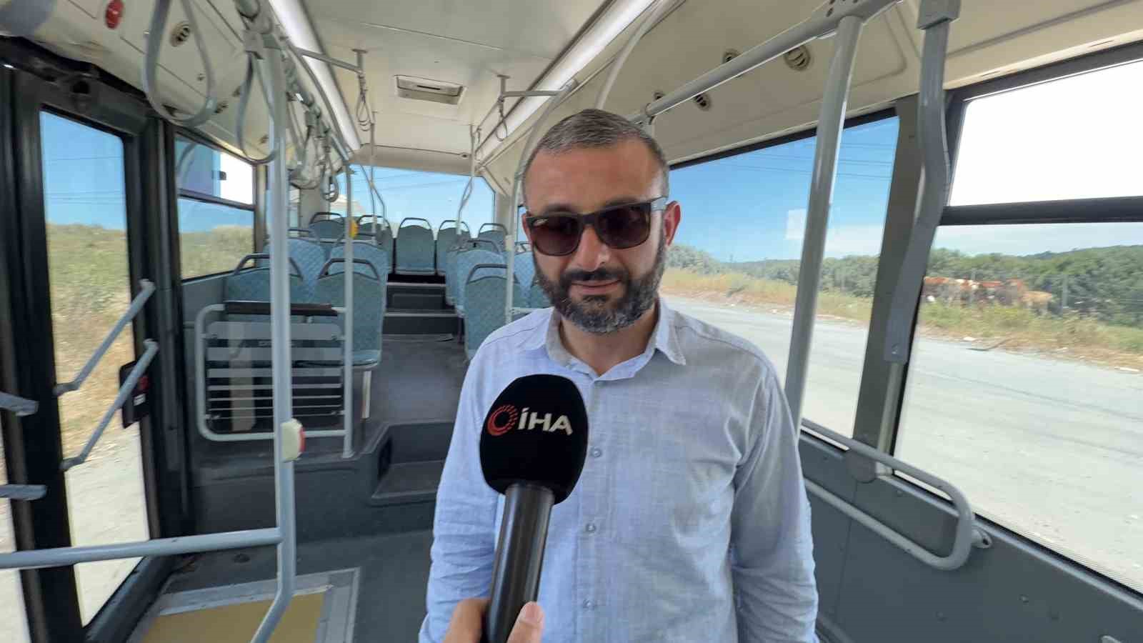 Minibüs şoförü güzergâhı bırakıp fenalaşan yolcuyu hastaneye yetiştirdi 4 minibus soforu guzerg hi birakip fenalasan yolcuyu hastaneye yetistirdi 0 OSaLWEv8