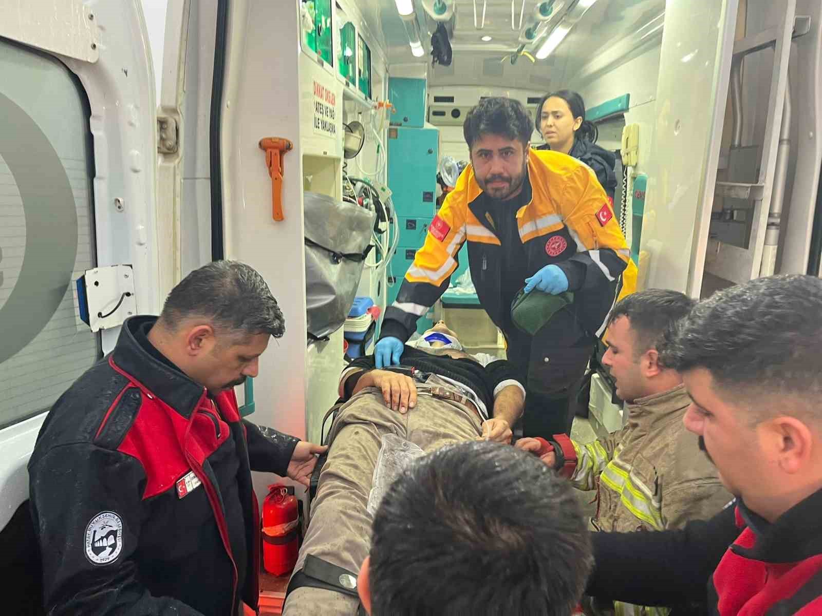 minibusle carpisan otomobil hurdaya dondu 1i agir 5 yarali 5