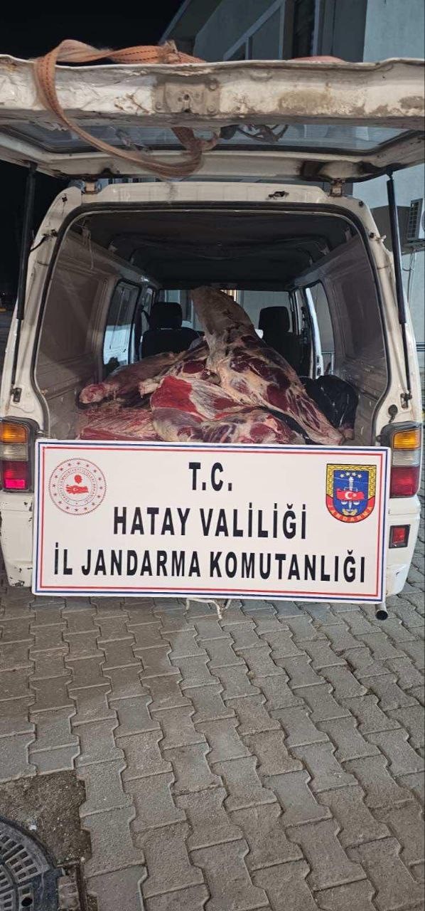 minibuste mensei belirsiz 1 ton kirmizi et ele gecirildi 3 2KXim3u7