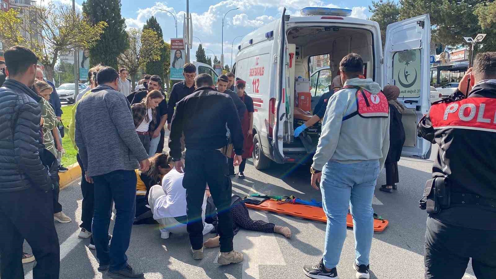 minibusun carptigi yasli kadin yaralandi 1 silf8JRF