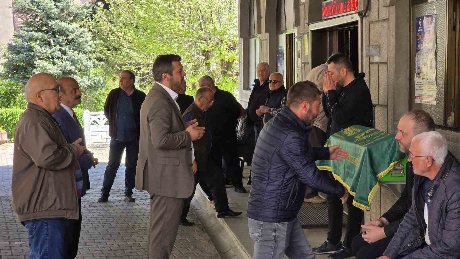 minik aybars gozyaslariyla son yolculuguna ugurlandi 0 SHWtr2tw