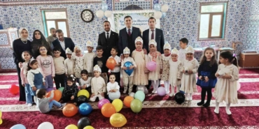 minik-cocuklarin-kuran-okumaya-gecisleri-solen-tadinda-kutlandi-G3Hw5P8w.jpg