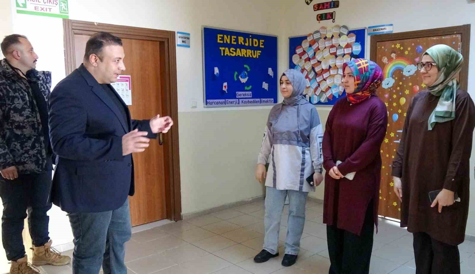 minik eller usumesin diye yola ciktilar 8 NiAeUK1z