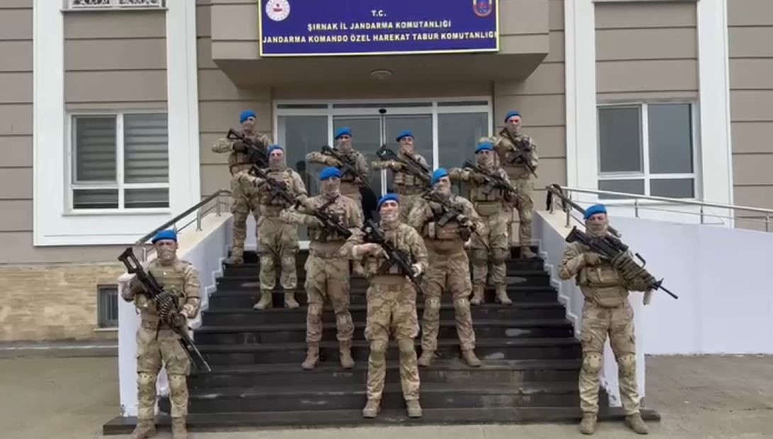 Minik eller yiğit yürekler için mektup yazdı, yiğitlerin cevabı gecikmedi 5 minik eller yigit yurekler icin mektup yazdi yigitlerin cevabi gecikmedi 1