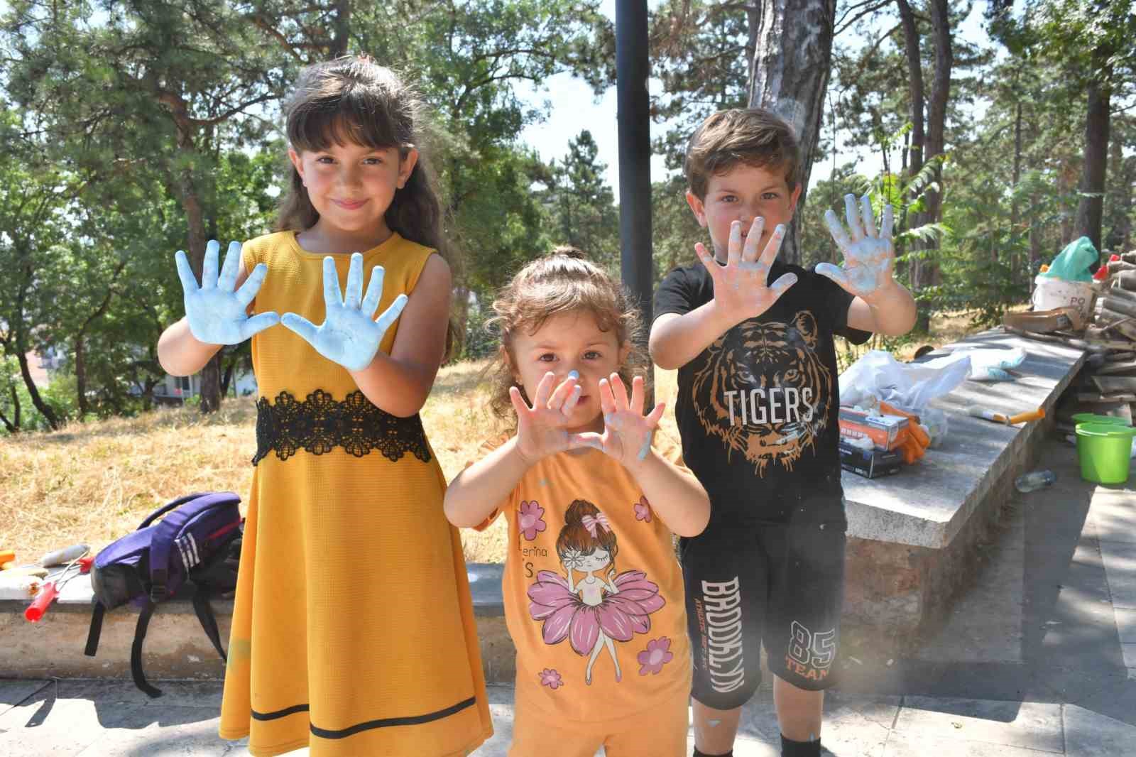 minik ellerden babasultan parkina renkli dokunus 3