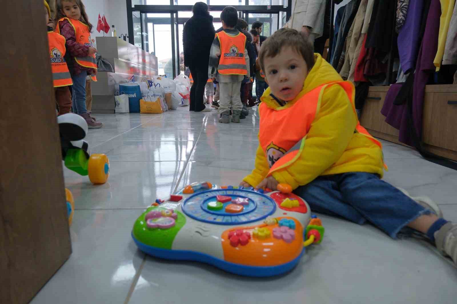 minik ellerden buyuk destek eli 3 YPfmu7QI