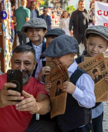 minik-ogrenciler-102-yil-oncesinin-gazetecileri-oldu-6cqKAqNN.jpg